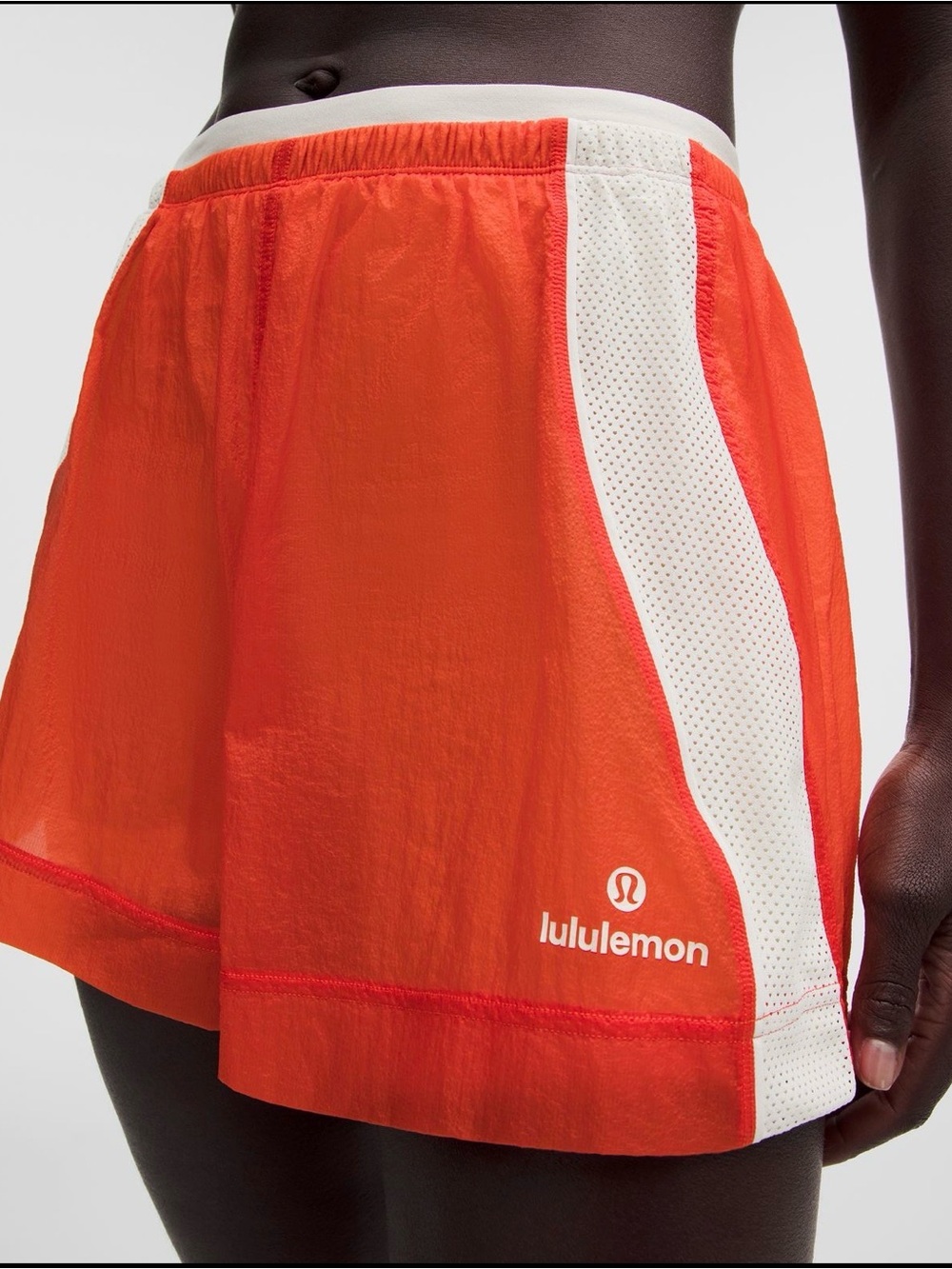 Lululemon License to Train Textured Shorts 4”~cherry ember~Size S $88 msrp NWT 🌟